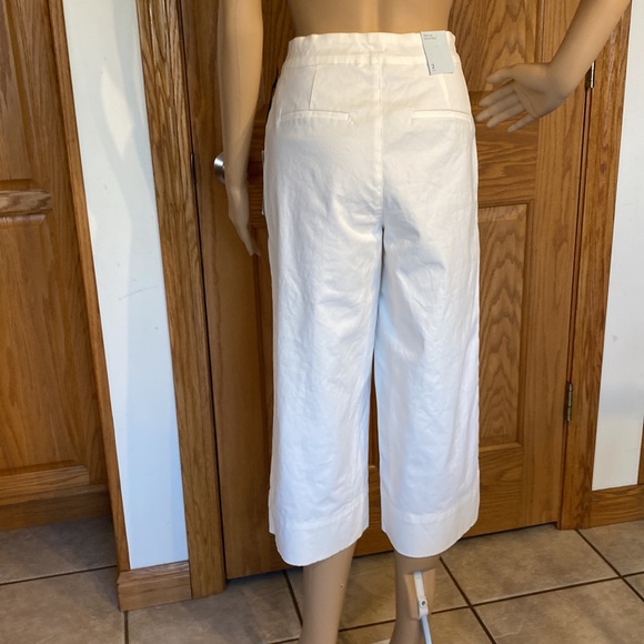 Prologue- white natural waist, wide leg crop pants with side pockets. - Picture 8 of 14